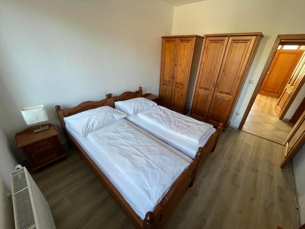 Apartman Pod Dratnikem Svratka Exterior photo